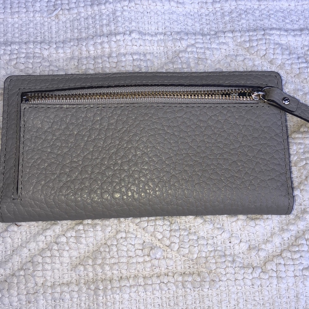 Kate Spade wallet leather - Picture 2 of 3